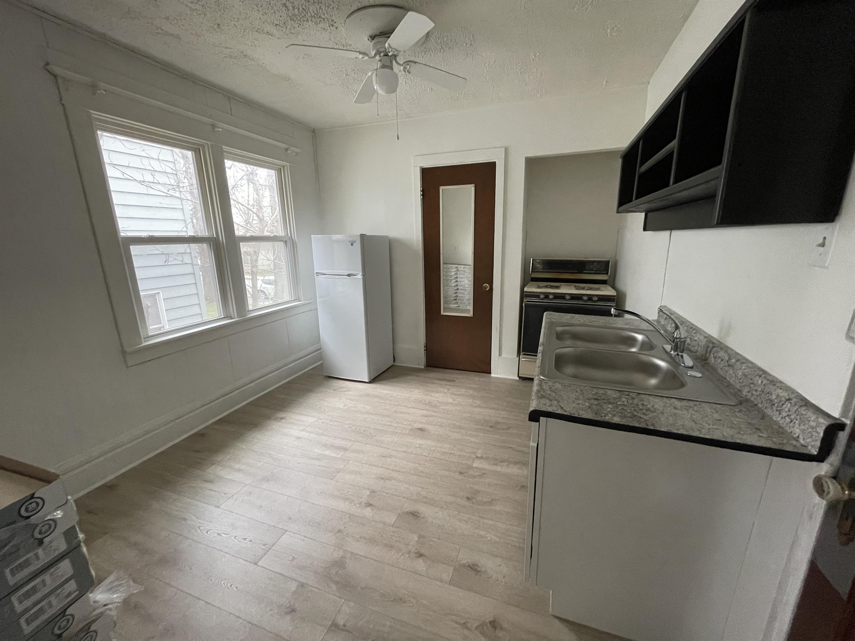 355 Locust Street - 8